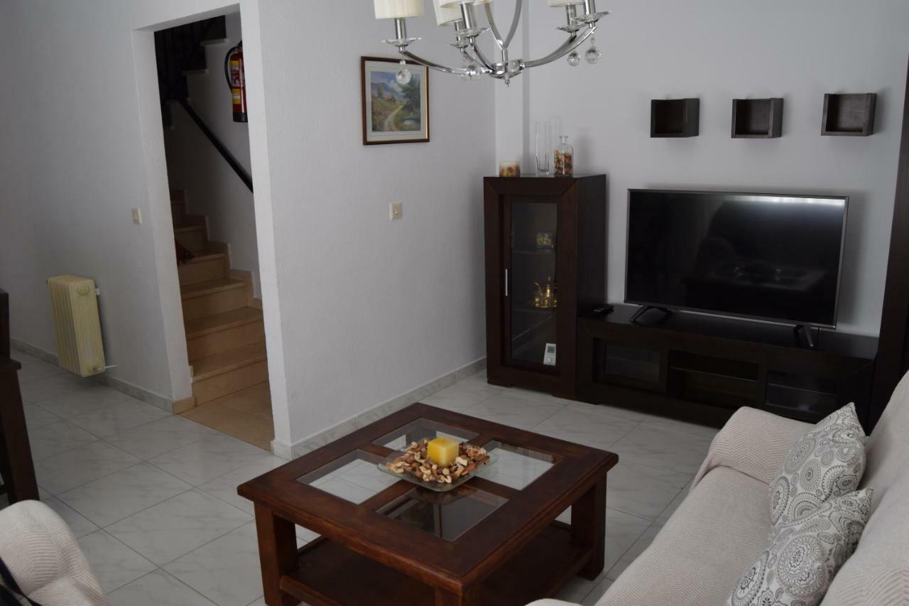 Casa Los Rosales Villa กาซอร์ลา ภายนอก รูปภาพ